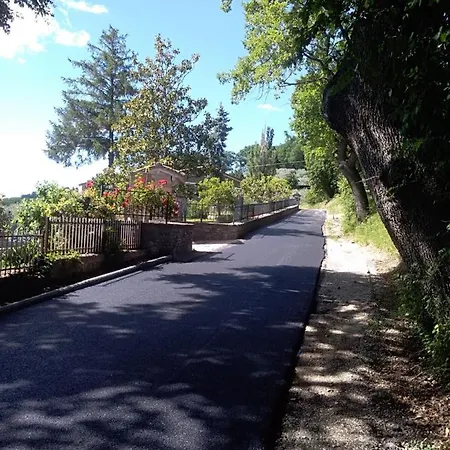 Lombardi Rita - Colle S. Martino Apartmán *