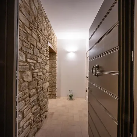 Lombardi Rita - Colle S. Martino Apartmán *