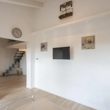 Lombardi Rita - Colle S. Martino Apartmán