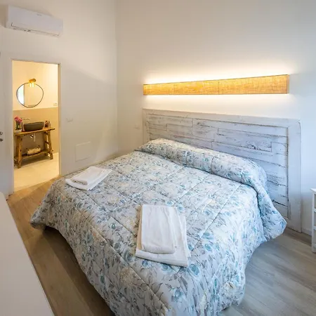 Lombardi Rita - Colle S. Martino Apartmán *