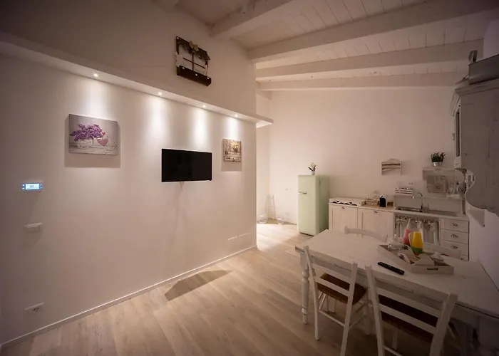 Lombardi Rita - Colle S. Martino アッシジ