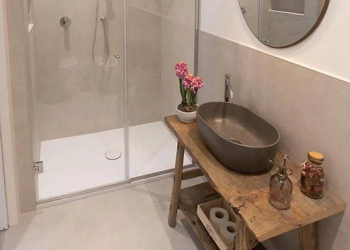 Lombardi Rita - Colle S. Martino アパート *