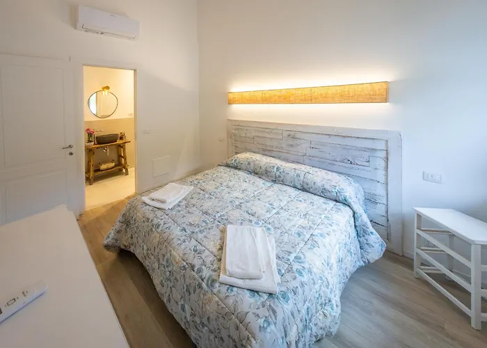 Lombardi Rita - Colle S. Martino アパート *