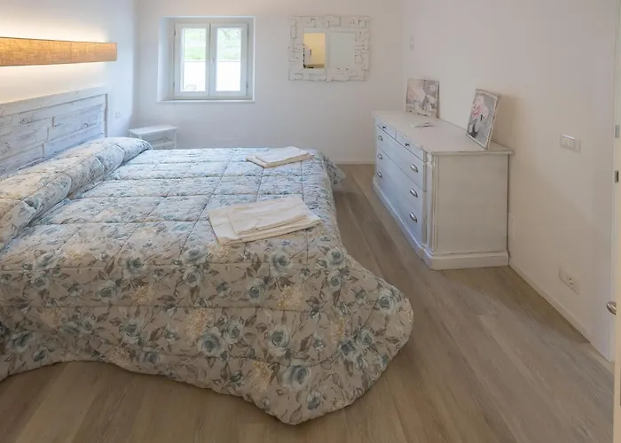 Lombardi Rita - Colle S. Martino * アッシジ